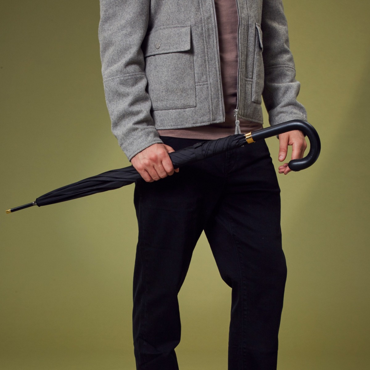 07030356-98-minister-closed-thumbnail