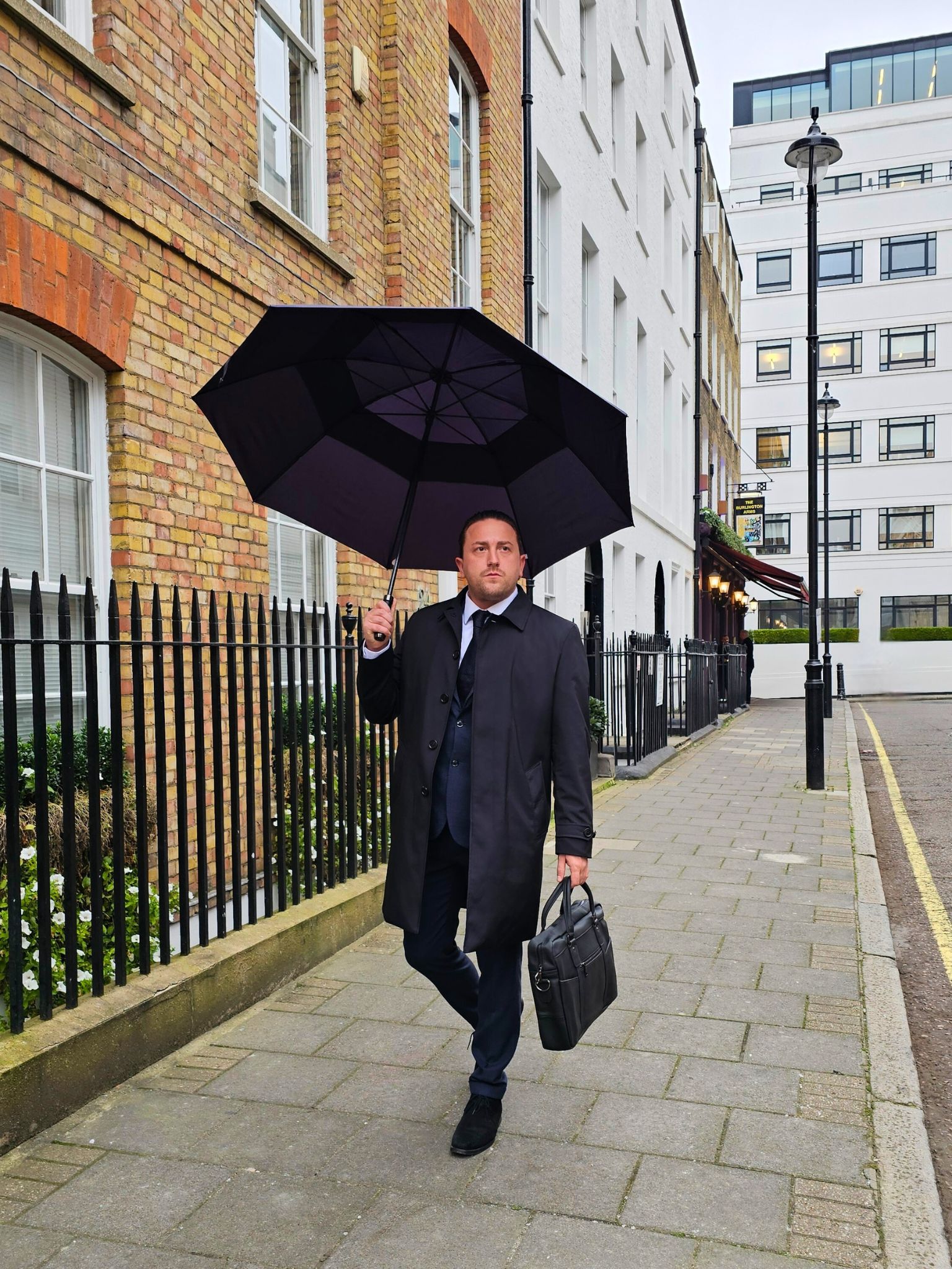 Executive – Image 4